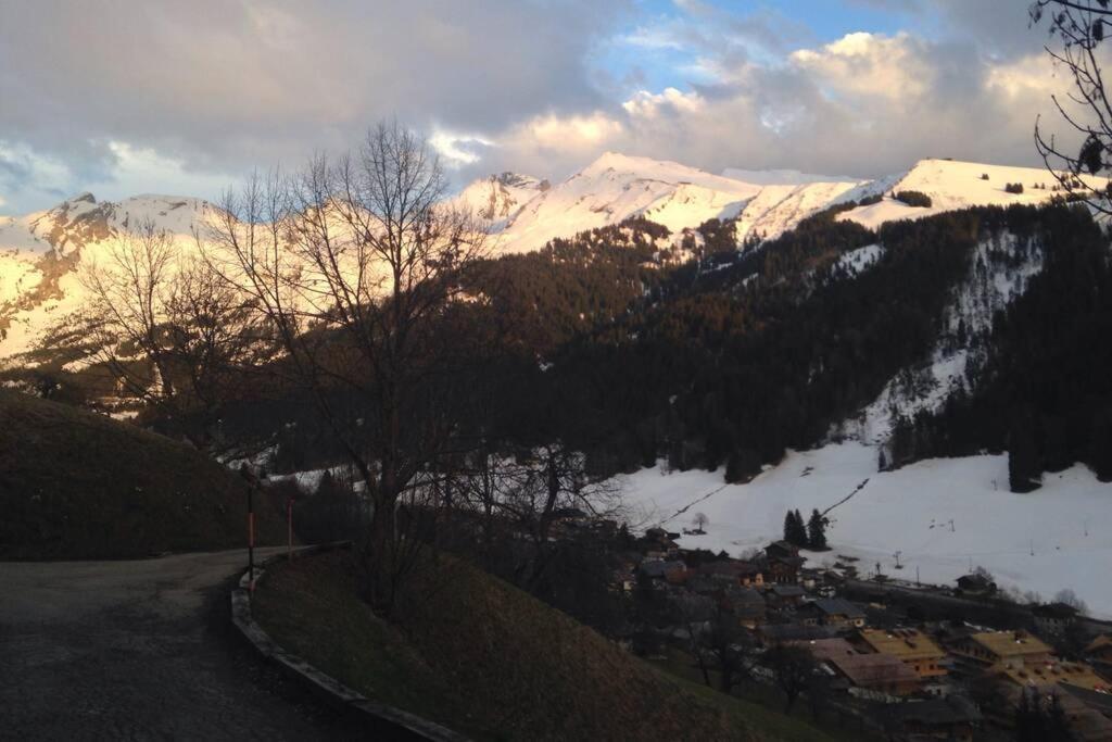 Appartement Cozy Dans Chalet 6 Pers Voiture 4 Roues Motrice A Dispo La Clusaz Esterno foto